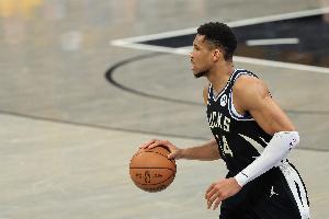 明天雄鹿客場挑戰(zhàn)騎士！字母哥大概率出戰(zhàn) 庫茲馬出戰(zhàn)成疑