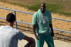 加內(nèi)特透露文班特訓(xùn)目的：他不是為了來訓(xùn)練 而是進(jìn)行思想交流