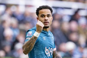 太陽報(bào)：小克魯伊維特三個(gè)月內(nèi)兩次超速，被禁止駕駛六個(gè)月+罰款