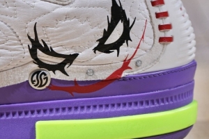 球鞋記者：戈登今日上腳JOKER 1 PE 其上印有他的個人Logo