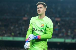 每體：特獅重返訓(xùn)練場(chǎng)進(jìn)行輕度訓(xùn)練，還需至少1個(gè)月才能康復(fù)