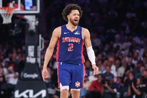 CC單場30分5板10助3斷3帽 上一位做到這點的東部球員是09年詹姆斯