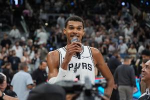 馬刺新賽季5連勝創(chuàng)造隊史 文班亞馬狀態(tài)神勇令人稱奇