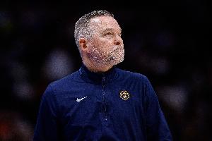 關鍵時刻斷電！掘金比賽最后一分鐘未得分 開拓者一波7-0逆轉