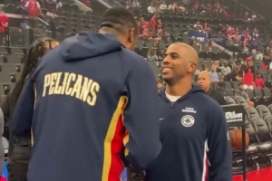 曾經(jīng)的空接之城！小喬丹賽前與保羅握手 兩人寒暄了好半天