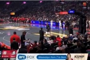 硬件不給力！開拓者主場計時器再度出問題 約基奇場邊折返跑熱身