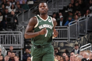 23年58號秀！Shams：騎士與前鋒克里斯-利文斯頓簽下一份雙向合同