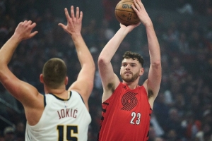 拓記談贏掘金：三分命中率28%卻能贏掘金 說明球隊有著獨特的風(fēng)格