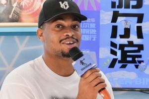 首席創(chuàng)意官！凱爾登-約翰遜與中喬簽下多年數(shù)百萬美元代言新合同