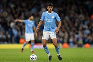 勤勤懇懇，努內(nèi)斯9次搶斷、贏得7次對(duì)抗均為曼城球員中最多