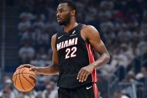 不咋地！維金斯16中6&三分6中1拿15分9板 出現(xiàn)4失誤&正負(fù)值-15