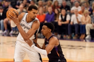 24年10月以來(lái)首次未能得分上雙！太陽(yáng)如何將文班限制到僅得9分？