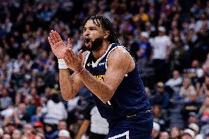 不在狀態(tài)！賈馬爾-穆雷半場(chǎng)7中2拿到6分5板 三分3中0