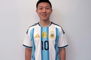迷弟上線！陶強(qiáng)龍曬上身10號梅西阿根廷新球衣