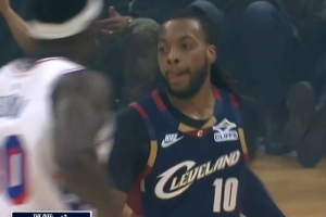 歡迎回來！加蘭賽季首秀 底角三分空心命中拿到首分！