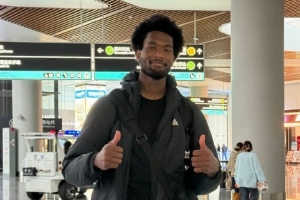 浙江官博曬出達(dá)米安·瓊斯歸隊動態(tài)：歡迎瓊斯回家！