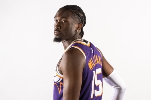 高效兩雙！馬威過(guò)去6場(chǎng)場(chǎng)均15分10.5板1.7斷 命中率60%