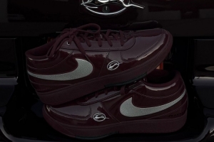 愛車與球鞋！布克曬出以他的雪佛蘭 Impala轎車為靈感的Book 1