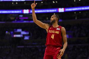 奮力反擊！莫布里傳射建功 騎士下半場(chǎng)打出12-0迅速迫近比分