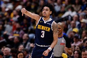 還是超時(shí)了！斯特勞瑟高難度失衡壓哨拋投命中&裁判回看取消