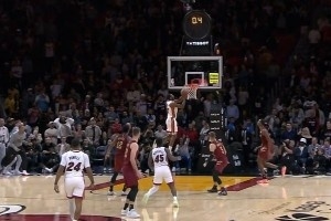 神奇之夜！一夜兩個壓哨絕殺+絕平 維金斯0.4秒空接上演壓軸好戲