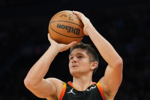 生涯之夜！格雷森·阿倫17中12轟下42分 10記三分創(chuàng)個(gè)人新高