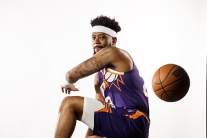 虎頭蛇尾！古德溫11中5&三分5中3拿13分&下半場無得分 另有6板2助