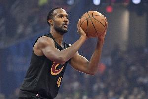 莫布里：球隊(duì)一開始沒有找到狀態(tài) 我們?cè)诘谒墓?jié)才步入正軌