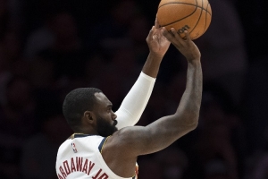 小哈達(dá)威今日投進(jìn)5記三分 生涯三分命中數(shù)超歐文 升至歷史第25位