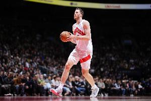 差距大！半場(chǎng)內(nèi)線得分猛龍36-16凈勝步行者20分