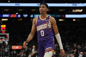 都很炸裂！鄧恩沖筐雙手補扣&約翰遜立馬單臂補扣回應