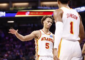 一飛沖天！老鷹末節(jié)轟47-27逆轉(zhuǎn) 一度打出20-0的攻勢