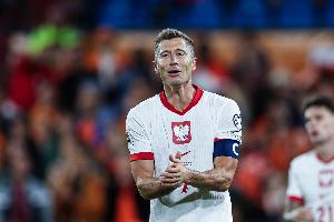 萊萬(wàn)生涯攻破39支國(guó)家隊(duì)大門(mén)追平梅西，僅次于C羅的48支國(guó)家隊(duì)