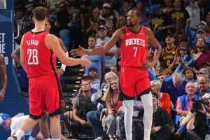 馬?。夯鸺扌浅煞指?籃板優(yōu)勢(shì)明顯 騎士轉(zhuǎn)換速度快有主場(chǎng)優(yōu)勢(shì)