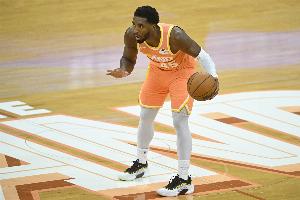 防守建功！火箭首節(jié)領(lǐng)先14分 騎士?jī)H得19分是其賽季首節(jié)新低