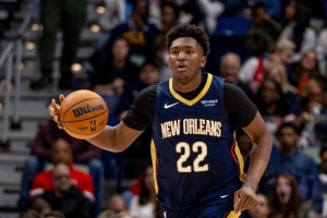 欺負老同志！新秀奎因快下隔扣瓦蘭丘納斯