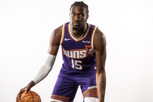 馬威談球隊傷?。鹤钪匾氖侵С株犛?保持下一個人頂上來心態(tài)