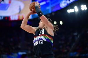 折損大將！掘金主帥：戈登因腿筋拉傷 預計將缺席一段時間