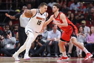 媒體人談火箭vs掘金：很有意思 很多回合看起來像上世紀90年代