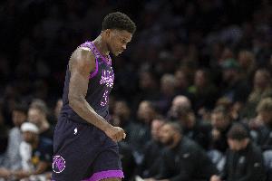 最后49秒領(lǐng)先8分被太陽(yáng)9-0逆轉(zhuǎn)！森林狼獲勝概率一度高達(dá)98.9%