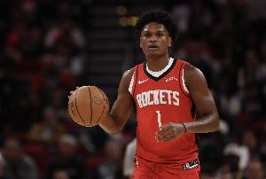 很解渴！阿門強攻內線得手后中投也有 連得4分打停掘金