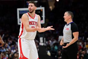 一場抵兩場沒拿下！火箭輸?shù)粑鞫ㄎ粦?zhàn) 一戰(zhàn)跌落至西部第五