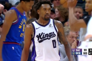 勢如破竹！拉文搶斷送助攻 蒙克無視防守打進加罰再度打停掘金