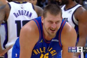 壞得很！約基奇貼身+假摔玩弄尤班克斯 后者賠了4犯+1T