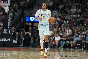 高效輸出難救主！凱爾登·約翰遜8中6&三分3中2拿到14分6板2助