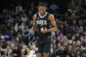 頻造殺傷！?？怂?1中5拿到26分5板3助 罰球16中14