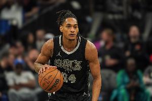 表現(xiàn)平平！瓦塞爾13中5拿到17分4板 正負(fù)值-10