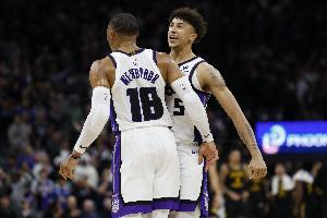 不斬?zé)o名之輩！國王本賽季首次取得連勝 分別戰(zhàn)勝了掘金和森林狼