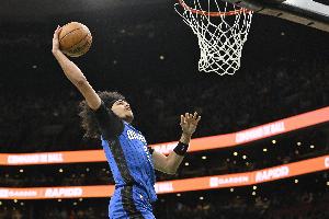 平地起驚雷！布萊克直殺籃下 舉火燒天單臂暴力灌筐