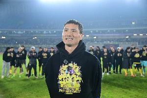 西海岸拆隊？邵佳一執(zhí)教國足、徐彬留洋、李昊與申花談判